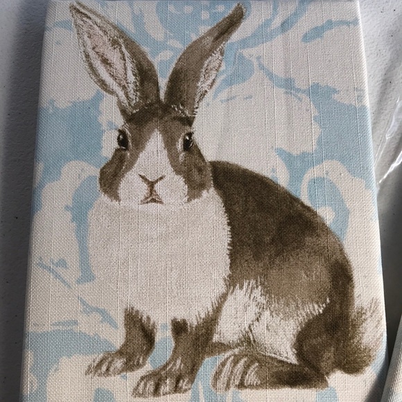 Williams Sonoma 2 damask bunny kitchen towels - Picture 3 of 7